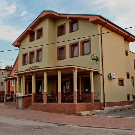 Penzion Kozak B&B Sebedrazie Ngoại thất bức ảnh