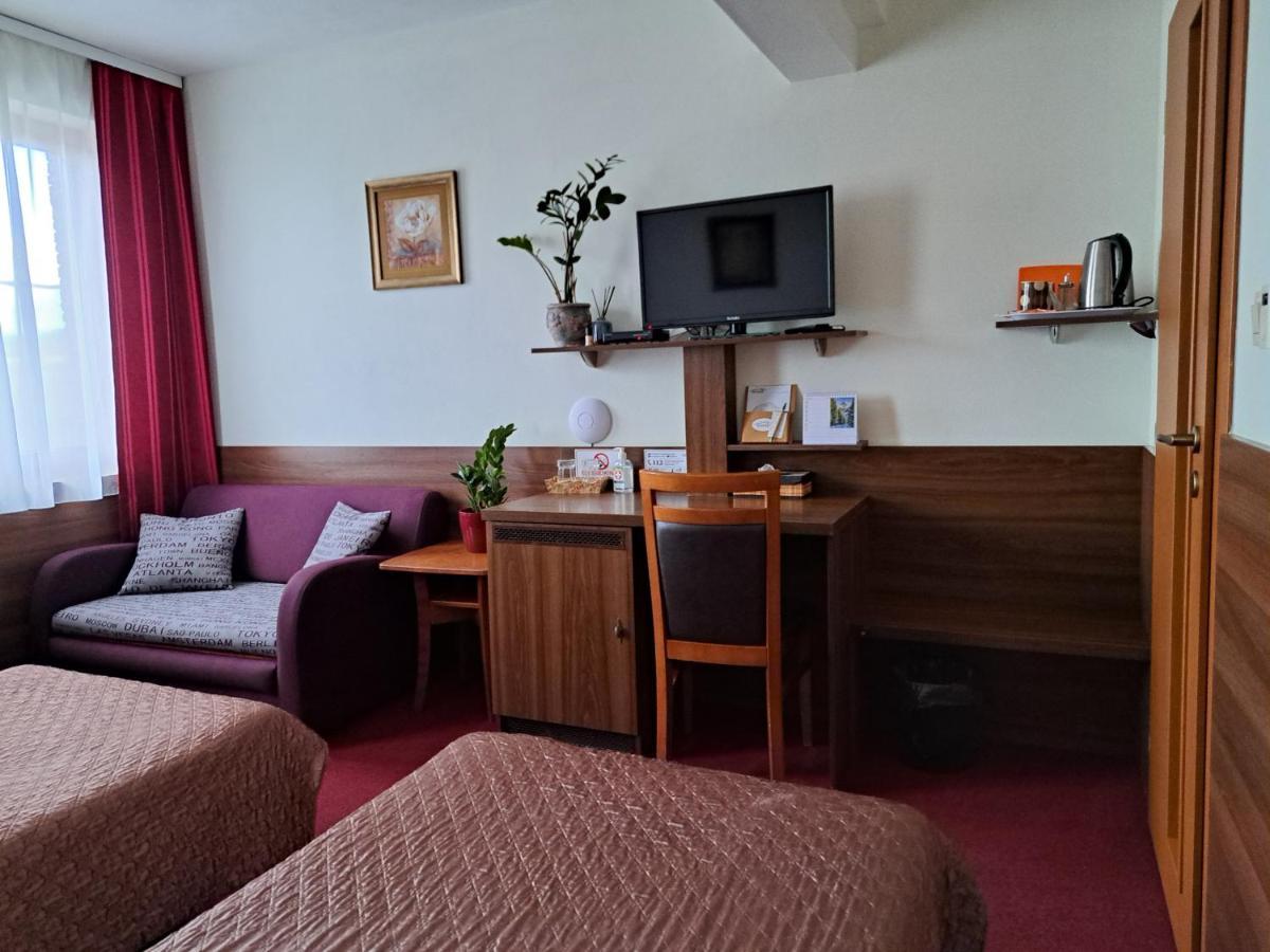 Penzion Kozak B&B Sebedrazie Ngoại thất bức ảnh