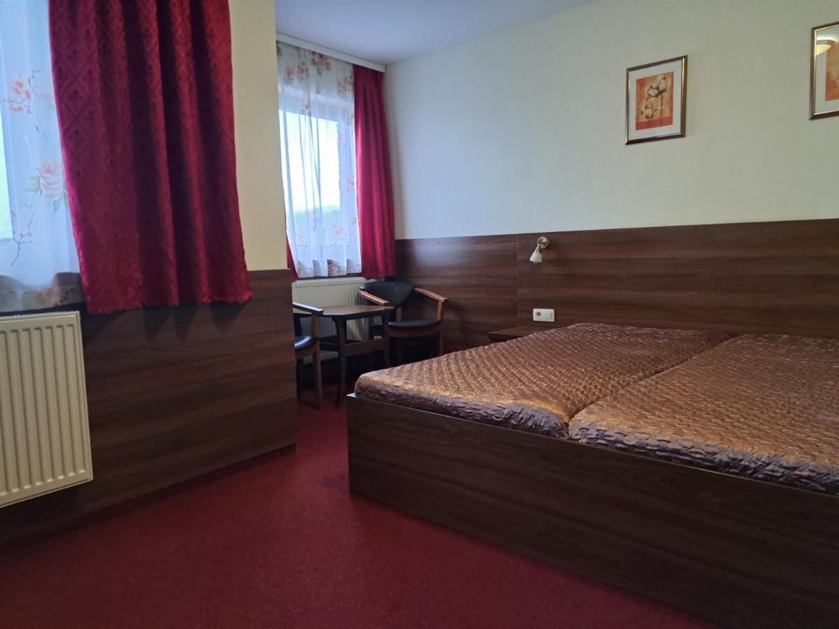 Penzion Kozak B&B Sebedrazie Ngoại thất bức ảnh