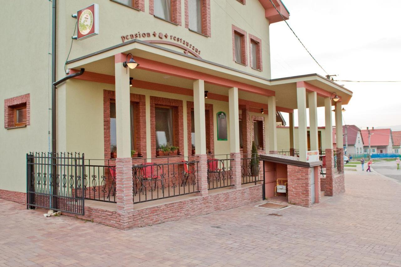 Penzion Kozak B&B Sebedrazie Ngoại thất bức ảnh